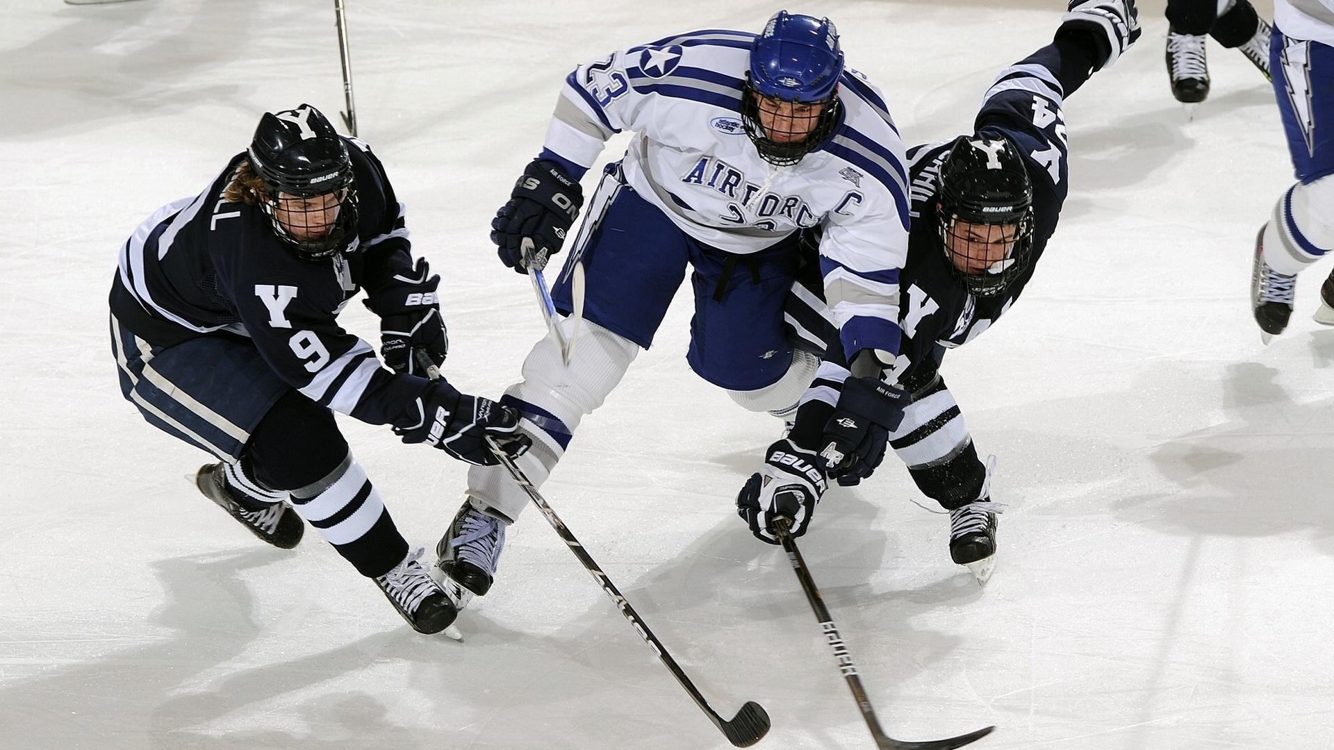 福登与中场核心的配合成为球队攻势发动的发动机，福登过人集锦